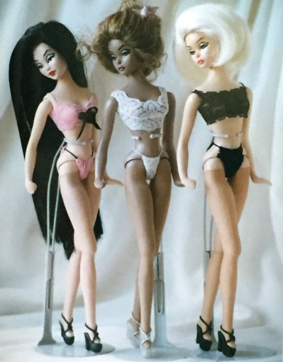#D1AP18 LACE, LACE COLLECTION, DOLL ONE (D1), BLACK LACE (D14), PEARL (9)