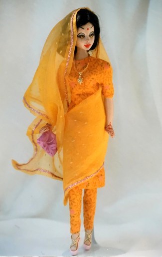 #70 D20P2 YASMINE, LACE COLLECTION, DOLL 20 (D20)