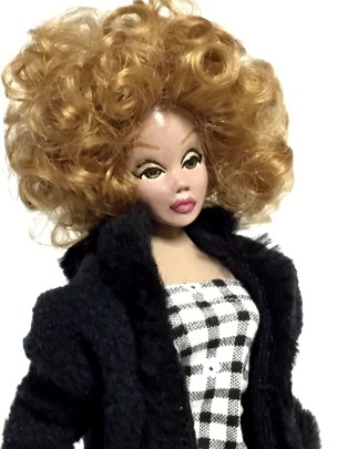 #41 D8P2 CHLOE, LACE COLLECTION, DOLL 8 (D8)